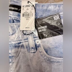 NWT Express Boyfriend Jeans Mid Rise Light Wash Size 10R